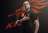 2026世界杯转播权FIFA报价2.5亿美元-Uzi神级操作重现，DWG高光时刻碾压对手引全网热议