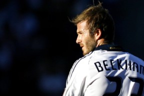 2026世界杯转播权FIFA报价2.5亿美元-双神临世，穆古鲁扎绝杀十二连击，RNG极限挑战